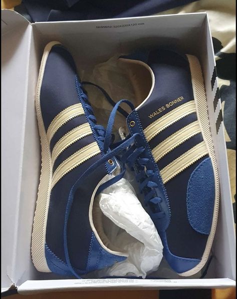 Wales Bonner Adidas, Emo Shoes, Adidas X Wales Bonner, Football Casuals, Gothic Boots, Sporty Sneakers, Wales Bonner, Mens Outfit Inspiration, Shoe Inspo