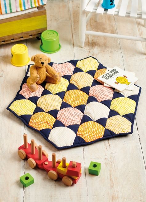 Sew 134 Mar 20 Honeycomb Playmat Baby Playmat Quilt, Play Mat Diy, Free Sewing Projects, Cross Stitch Free, Postpartum Gift, Sewing Projects Free, Bee Honeycomb, Baby Quilt Patterns, Sewing Magazines