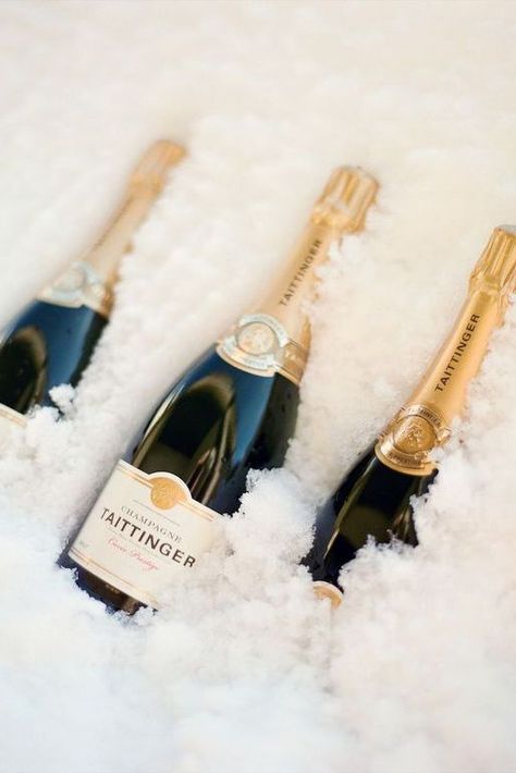 Winter Wedding Drinks, Taittinger Champagne, France Winter, Christmas Champagne, Champagne Taste, Wine Photography, Champagne Cocktail, Winter Wedding Inspiration, Wedding Drink