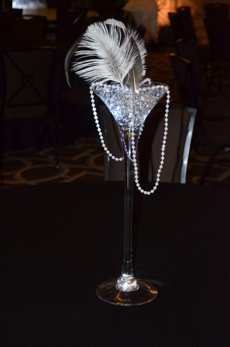 Tall Martini Glass Centerpiece, Martini Centerpiece Ideas, Great Gatsby Centerpieces, Gatsby Centerpieces, Centerpieces Prom, Martini Centerpiece, Martini Glass Centerpiece, Cocktail Table Centerpieces, Great Gatsby Prom