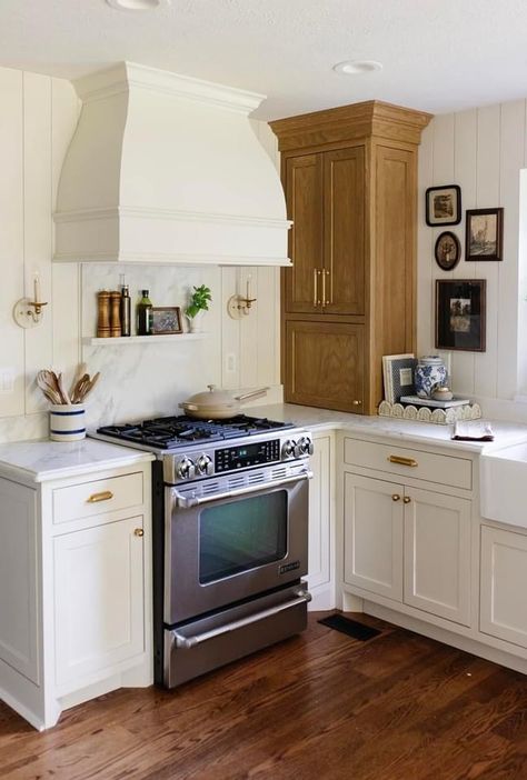 Corner Stove, Stove Range Hood, Hood Ideas, Corner Wall, Range Hood, Diy Kitchen, Cottage Core, Stove, Kitchen Decor