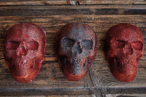 Skull Cakes, Spooky Halloween Cakes, Gifts For Halloween, Skull Cake, Bonfire Night, Halloween Cakes, Velvet Cake, Red Velvet Cake, Photographing Food