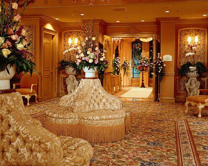 Bellagio wedding chapel Bellagio Wedding, Las Vegas Wedding Venue, Cocktail Party Decor, Wedding Chapels, Las Vegas Wedding Chapel, Vegas Wedding Chapel, Inexpensive Wedding Favors, Wedding Favors And Gifts, Favors Ideas