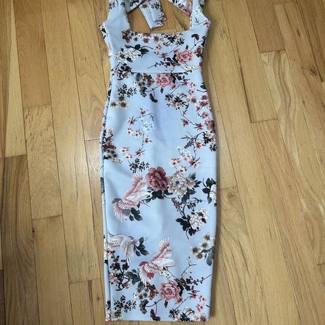 Pretty Little Thing square neck floral bodycon midi dress size 2 extra small Floral Bodycon, Bodycon Midi Dress, Pretty Little Thing, Bodycon Midi, Midi Dress Bodycon, Square Neck, Little Things, Size 2, Women's Dress