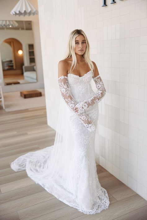 Flowery Wedding Dress, Causal Wedding, Off The Shoulder Mermaid Wedding Dress, Liz Martinez Bridal, Sweetheart Neckline Wedding Dress, Wedding Day Dresses, Plain Wedding Dress, Bridal Wardrobe, Classy Wedding Dress