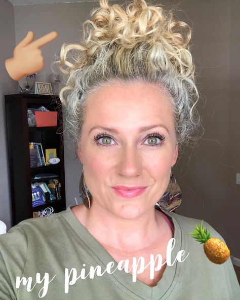 ✨Becci Hughes✨ on Instagram: “🍍WHAT is a pineapple? And WHY is it good for your curly hair? • The pineapple is a loose, high ponytail on top of your head, that prevents…” Loose High Ponytail, Pineapple Curly Hair, Pineapple Ponytail, Pineapple Hair, High Ponytail, High Ponytails, Curly Girl, Hair Products, Your Head