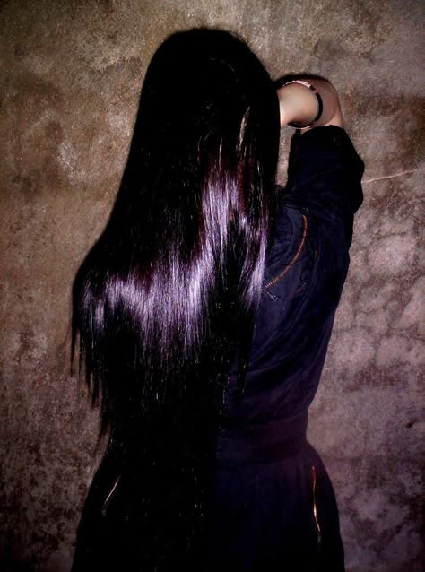 Nails Dark Purple, Pelo Color Borgoña, Pelo Color Vino, Dark Purple Hair Color, Hair Color Plum, Dark Purple Hair, Nails Dark, Plum Hair, Dark Red Hair