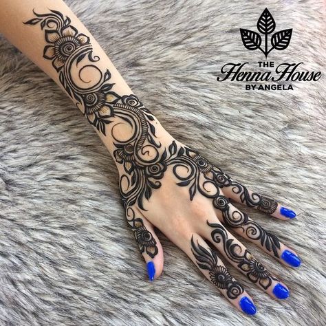 Mehndi Designs Finger, Henna Hand Designs, Latest Arabic Mehndi Designs, Jagua Henna, Tato Henna, Henna Art Designs, Simple Henna Tattoo, Shape Tattoo, Mehndi Design Pictures