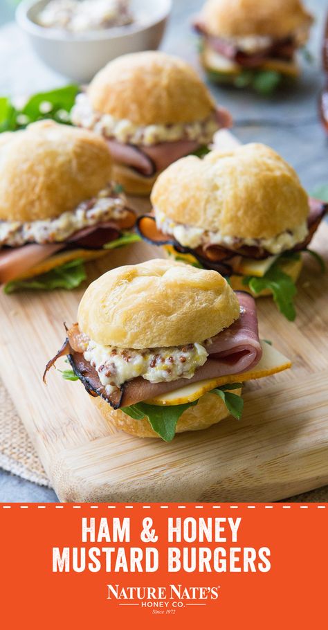 Need to use up some burger buns? Skip the red meat and opt for sliced ham topped with a creamy homemade honey mustard spread. It's definitely not your average ham sandwich. Honey Mustard Sliders, Food For Lunch, Beef Ham, Ham Sandwich, Homemade Honey Mustard, Ham Sandwiches, Hot Sandwich, Sliced Ham, Slider Recipes