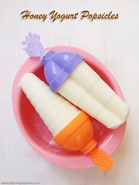 honey yogurt popsicles recipe Yogurt Popsicle Recipes, Chill Bar, Easy Popsicle Recipes, Healthy Popsicles, Yogurt Popsicles, Honey Yogurt, Ice Cream Popsicles, Popsicle Recipes, Vanilla Essence