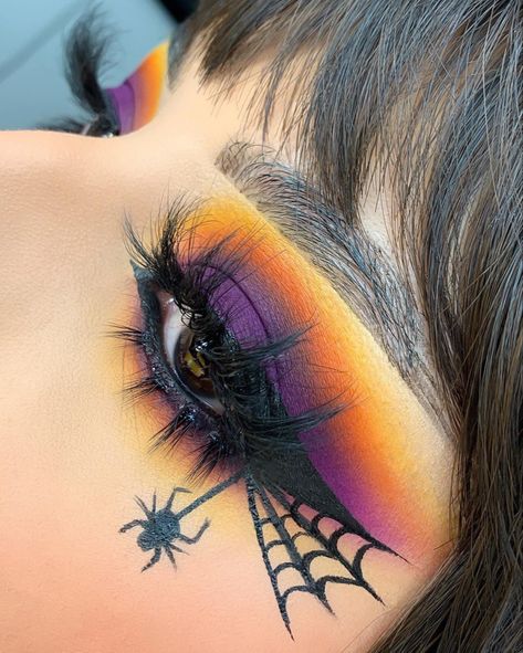 Halloween Eyeshadow, Halloweenský Makeup, Holloween Makeup, Cute Halloween Makeup, Halloween Fest, Halloween Makeup Pretty, Witch Makeup, Halloween Eye Makeup, Amazing Halloween Makeup