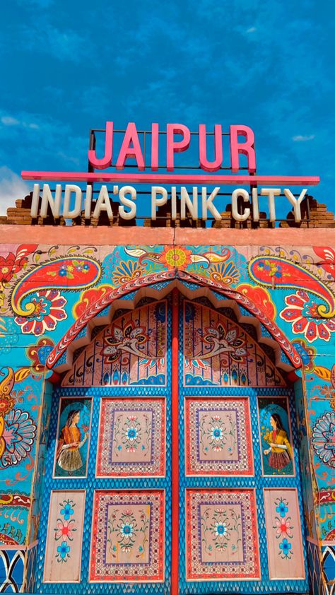 Indian Travel Photography, Jaipur Asthetic Picture, Jaipur Snapchat Stories, Jaipur Aesthetic, Jaipur Pink City, Jaipur City, Jaipur Travel, India Travel Places, Udaipur India