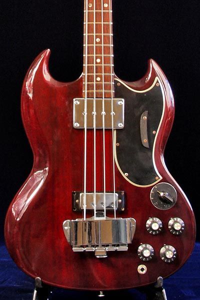 Gibson Bass Guitar, Guitar Things, Bass Guitars For Sale, Electric Music, Guitar Photography, Vintage Bass, Guitar Collection, Bass Amps, Gibson Guitars