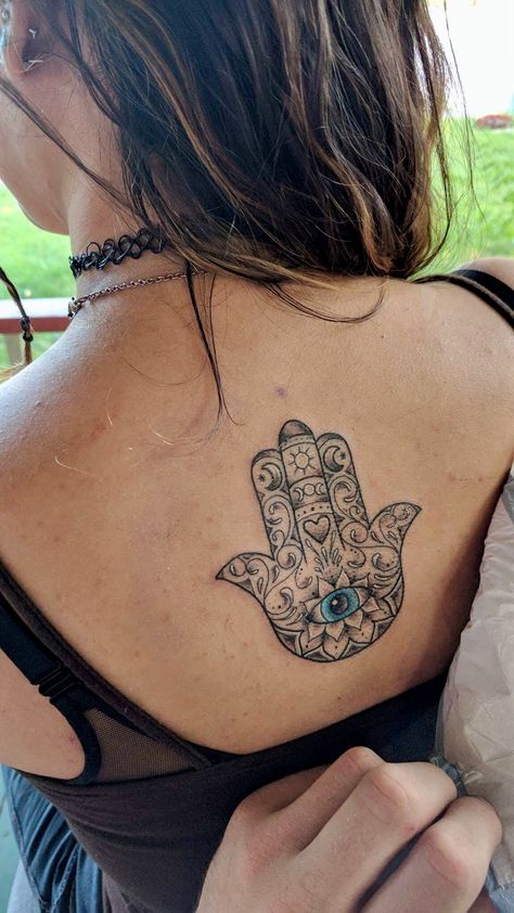 Hamsa evil eye tattoo Hamsa Evil Eye Tattoo, Tattoo Evil Eye, Evil Eye Tattoo Design, Hasma Tattoo, Tattoo Evil, Rihanna Hand Tattoo, Eye Tattoo Design, Hamsa Tattoo Design, Hamsa Hand Tattoo