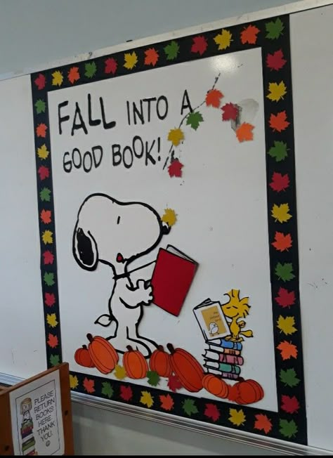 Peanuts Classroom Door, Snoopy Fall Bulletin Board Ideas, Snoopy Classroom Door, Snoopy Classroom Decorations, Charlie Brown Classroom Theme, Snoopy Themed Classroom, Charlie Brown Bulletin Board, Peanuts Classroom Theme, Snoopy Classroom Theme