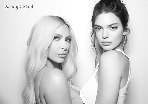 Its #WeddingWednesday! I usually dont care for celebrity gossip but when the Kardashians have a photo booth - I pay attention! The simple white background and black and white beauty filter give a gorgeous look. Our photo booths can recreate this exact feel (without the high LA price tag!) Inquire today about the Kardashian style booth for your next event! Kim And Kendall, Kim Kardashian Magazine, Kendall Jenner Birthday, Birthday Photobooth, Kim Khloe Kourtney, Kim And Kylie, Crop Top Blanc, Kendall Jenner Instagram, Kim Kardashian Kanye West