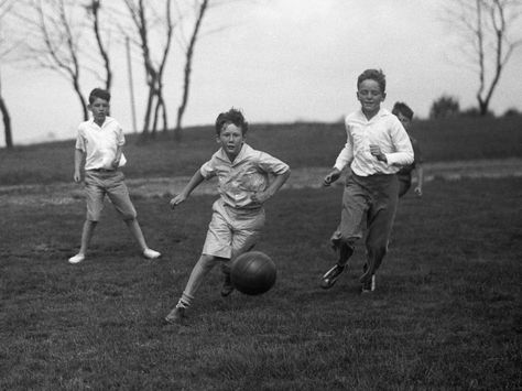 When Did We Start Calling ‘Football’ ‘Soccer’? Brazil World Cup, Association Football, England Football, Soccer Fans, Welcome To The Party, Physical Science, Football Soccer, Sport Event, The New York Times