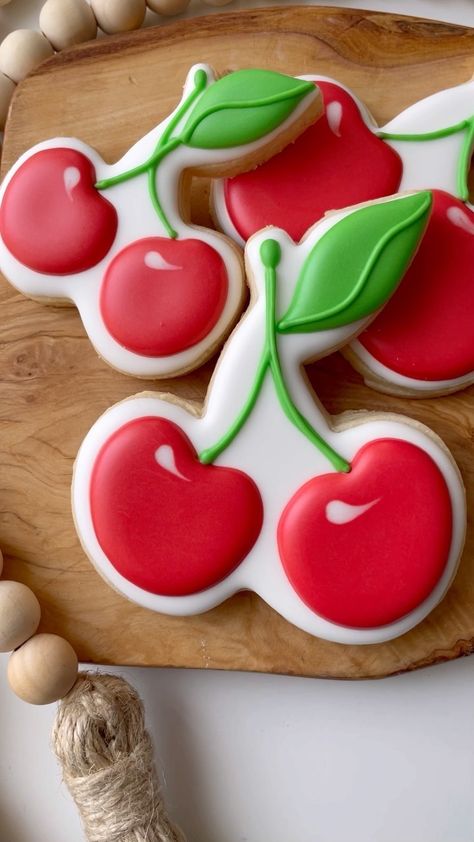 Top Baby Shower Themes, Sweet Baby Shower Ideas, Decorate Cake, Cookie Decorating Supplies, Cookies Theme, Cherry Cookies, Baby Shower Theme Decorations, Cherry Baby, Cake Decorating Ideas