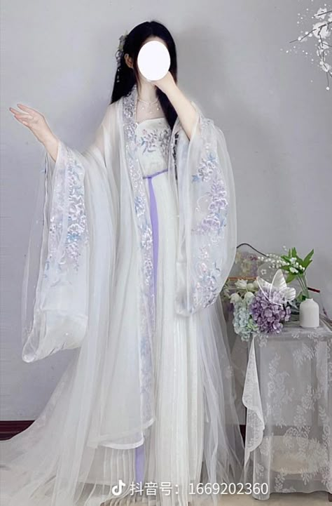 Hanfu Dress White, White Kimono Outfit, Hanfu White, Chinese Clothing Traditional, Chinese Princess Dress, Japanese Traditional Clothing, Ancient Dress, China Clothes, Korean Traditional Dress