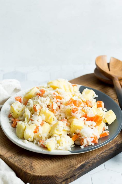 Potato, Carrot and Rice Salad Dinner Recipes With Potatoes, Rice Dinner Recipes, Recipes With Potatoes, Moroccan Carrot, Moroccan Carrots, Moroccan Salad, Moroccan Recipes, Plain Rice, Potatoes And Carrots