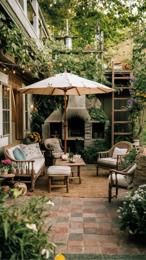 English Country Patio, Cozy Outdoor Patio, French Country Patio, Country Patio, Garden Sitting Areas, Patio Decor Ideas, French Patio, Rustic Patio, Outdoor Sitting Area