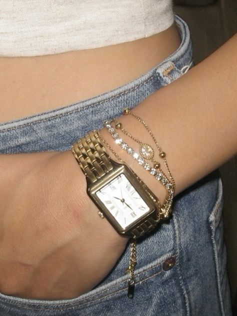 Hand Jwellary Unique, Wrist Stack Watch, Bracelets Stack Aesthetic, Jewlerie Aesthetic Gold, Every Day Jewelry, Bracelet Pictures Ideas, Bracelet Stack With Watch, Gold Bracelet Aesthetic, Watch And Bracelet Stack