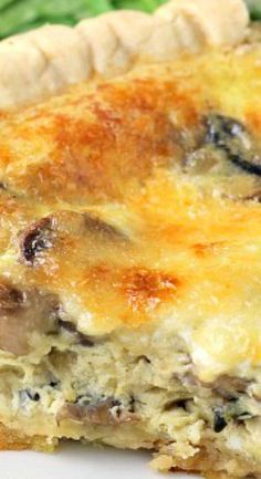 Mushroom Swiss Quiche, Swiss Quiche, Filet Mignon Chorizo, Brunch Quiche, Mushroom Quiche, Quiche Recipes Easy, Quiche Recipes, Nutritious Snacks, Breakfast Brunch Recipes