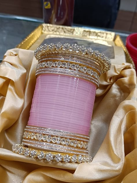 To buy whatsapp 9335835609 #chuda #bridalchuda #redchuda 8 Shree Radha Krishna, Bridal Chooda, Wedding Chura, Radha Krishna Holi, Wedding Flower Jewelry, Unique Bridal Jewelry, Bridal Jewellery Inspiration, Wedding Jewelry Sets Bridal Jewellery, Bridal Chura