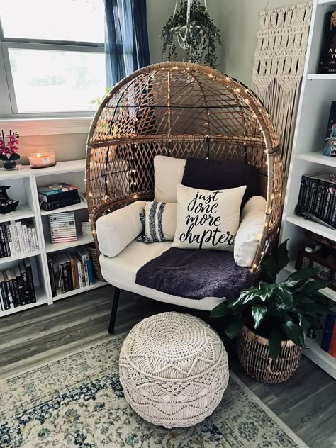 Dining Room To Office, Reading Nook Chair, Y2k Bedroom, Sitting Nook, Apartment Decorating Living, Cozy Reading Corners, House Decor Modern, Dream Apartment Decor, Kitchen Home Decor