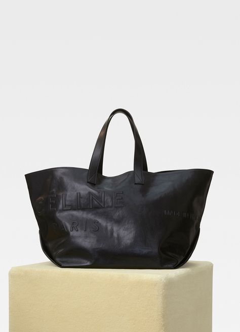 Medium Made in Tote in Leather - Handbags | CÉLINE Painted Handbag, Celine Tote, My Style Bags, Suitcase Bag, Handbags Leather, Celine Bag, Fall 2018, Medium Bags, Large Tote