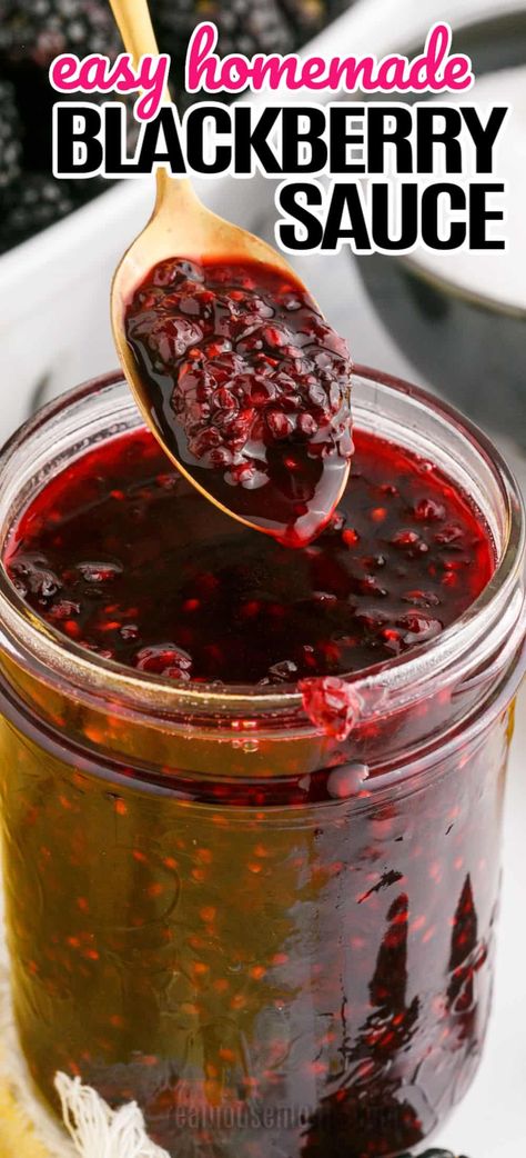 Easy Homemade Blackberry Sauce is the perfect fresh and fruity addition to jazz up your favorite breakfast classics and tasty desserts. Blackberry Compote Recipe, Breakfast Thanksgiving, Coulis Recipe, Raspberry Sauce Recipe, Blackberry Jam Recipes, Blackberry Sauce, Fruity Dessert, Blackberry Syrup, Dessert Sauce