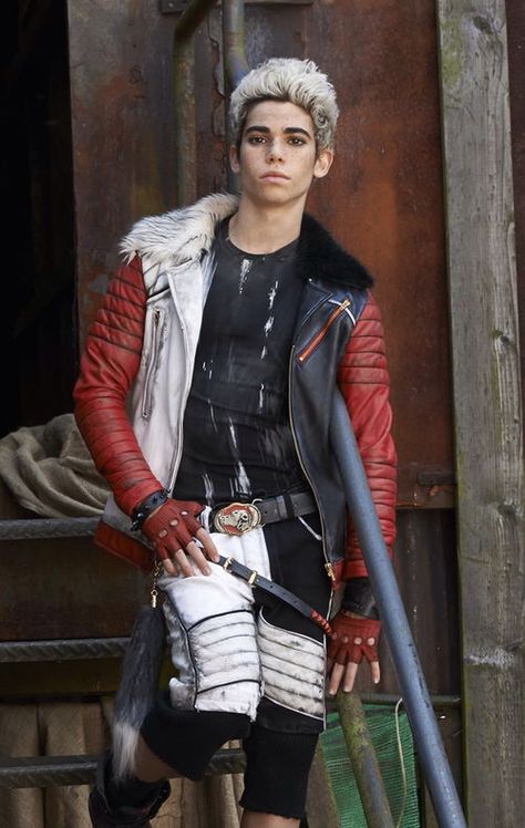 Carlos de vil son of Cruella de vil from Descendants Descendants Carlos, Carlos Descendants, Cameron Boyce Descendants, Cameron Boys, Descendants Costumes, Descendants Characters, Descendants Cast, Booboo Stewart, Descendants 2