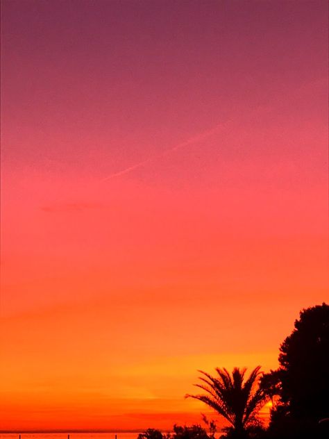 Vibrant Sunset Aesthetic, Pink And Orange Beach Aesthetic, Pink And Orange Summer Aesthetic, Pink And Purple Aesthetic, Pink And Orange Sunset, Sunset Kiss, Adventure Core, Sunset Color Palette, Sunset Gradient