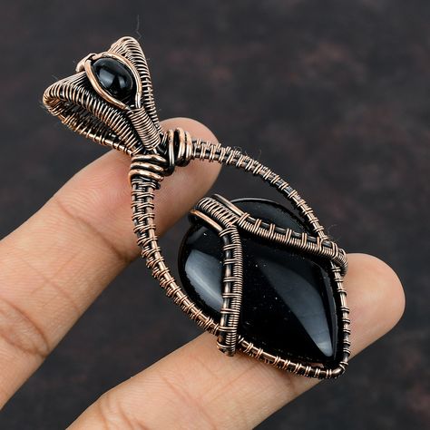 Jewelry Tutorials Free, Wire Wrapped Moon, Wire Wrapped Crystal Pendant, Wire Wrapped Stone Jewelry, Black Onyx Jewelry, Black Onyx Pendant, Gemstone Pendant Jewelry, Wire Wrap Jewelry Designs, Wire Wrapped Jewelry Tutorials