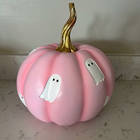 Brand New, Never Used 2024 Pink Pumpkin With Ghosts With Gold Stem! 11 Inches Tall Will Ship Original Packaging! Pumpkin Shaped, Debossed Ghost Accents, Gold Tone Stem Pink Pumpkin Design, Purple And Pink Halloween Decor, Pink And Green Halloween Decor, Guest Bathroom Halloween Decor, Pink Pumpkin With Ghost, Soft Halloween Decor, Pink Pumkin Decoration, Pink Ghost Trunk Or Treat, Pink Ghost Pumpkin