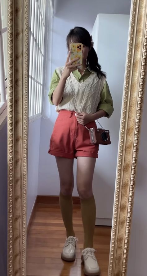 Studio Ghibli Outfits Casual Cosplay, Chihiro Inspired Outfit, Totoro Inspired Outfits, Ghibli Costume Ideas, Ghibli Clothes Inspired Outfits, Studio Ghibli Clothes Aesthetic, Studio Ghibli Outfits Aesthetic, Ghibli Aesthetic Outfit, Ghibli Core Outfit