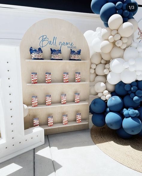 Yankees Birthday Party, Dodgers Birthday Party, Baseball Theme Birthday, Baseball Baby Shower Theme, Baseball First Birthday, Baby Birthday Party Theme, Baseball Theme Party, Boy Birthday Party Themes, Baseball Birthday Party