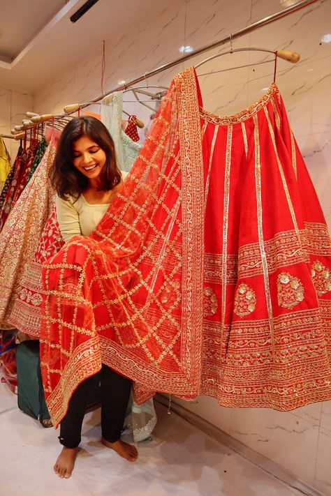 Red Sabyasachi lehenga, red bridal lehenga , latest bridal lehenga , designer lehenga , modern bride, bridesmaid outfit , Indian wedding, bridal jewellery Chandni Chowk Lehenga, Red Sabyasachi Lehenga, Traditional Bridal Lehenga, Manish Malhotra Lehenga, Chandni Chowk, Sabyasachi Lehenga, Wedding Dance Video, Red Lehenga, Manish Malhotra