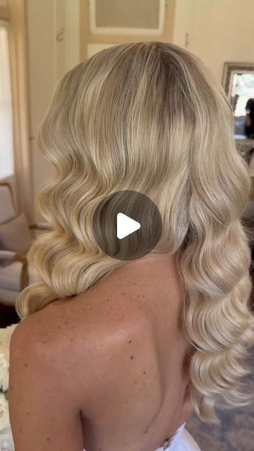 Mindyhairextensions on Instagram: "Glam wave tutorial 🫶🏼 #trendy #hairstylist #brisbanehairdresser #brisbanehairstylist #professionalhairstylist #ghd #moroccanoil #hairtips #hairtipsandtricks #bridalhairstylist #hairtransformation #hairbeforeandafter #hairtutorial #hairhack #wavetutorial #glamwavestutorial #glamwaveshairstyle #extensiontransformations #gabbinbarhomestead" Glam Curls Long Hair, Glam Waves Hair Tutorial, Hollywood Glam Hair Tutorial, Glamour Waves Wedding, Glam Waves Tutorial, Glam Waves Wedding Hair, Hollywood Waves Tutorial, Wave Tutorial, Hollywood Glam Hair