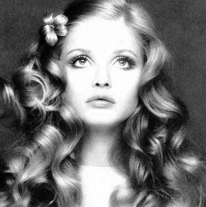 Vintage Ewa Aulin, 1960s Twiggy, Which Hair Colour, Simple Questions, Teased Hair, Angel Face, Vogue Italia, Ethereal Beauty, Beautiful Hats