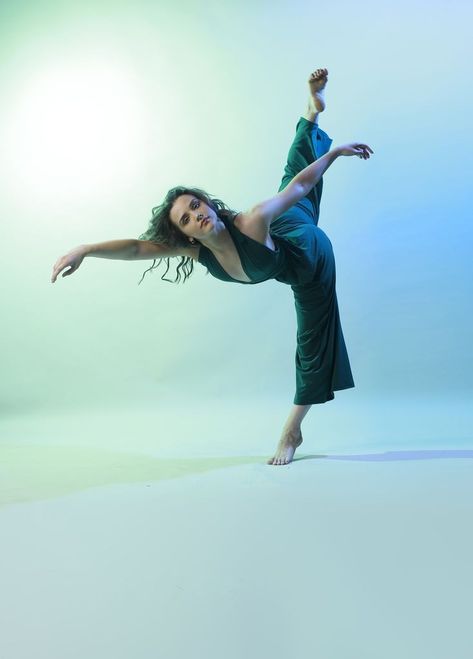 Long Dress Dance Photoshoot, Easy Dance Poses For Pictures Photo Ideas, Jump Dance Poses, Dance Company Photo Shoot, Abstract Dance Poses, Dance Photoshoot Poses Contemporary, Simple Dance Poses, Contemporary Dance Photography Poses, Modern Dance Photography