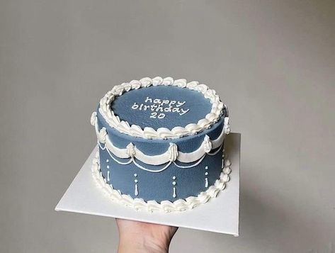 Cake Birthday Korea Blue, Vintage Birthday Cakes For Men, Cake Blue Aesthetic, Kue Tart Aesthetic, Blue Cake Aesthetic, Blue Cake Designs Birthday, Blue Vintage Cake, Kue Disney, 34 Birthday