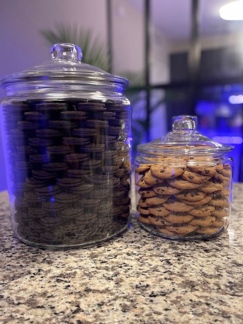 Oreo Jar, Cookie Jars Display, Chips Ahoy Cookies, Jar Display, Glass Cookie Jars, Chips Ahoy, Mobile Home Decorating, Ship Design, Baking Ideas