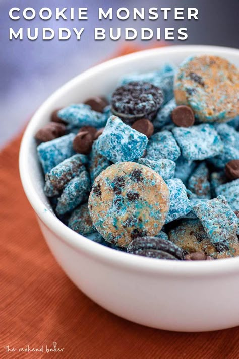 Cookie Monster Muddy Buddies are a sweet snack that are inspired by the cookie-loving Sesame Street monster that are perfect for after-school snacking. [ad] #BacktoSchoolTreats 1st Birthday Treats For Daycare, Cookie Monster Food Ideas, Daycare Birthday Treats, Cookie Monster Treats, Cookie Monster Food, Muddy Buddy, Puppy Chow Recipes, Chex Mix Recipes, Snack Mixes