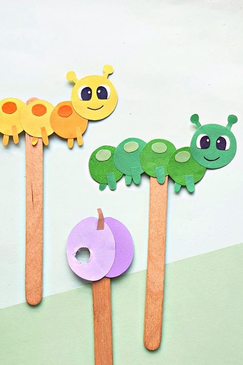 Hungry Caterpillar Craft, Paper Butterfly Crafts, Caterpillar Craft, Bug Crafts, Spring Crafts For Kids, Summer Crafts For Kids, Paper Butterfly, Popsicle Stick Crafts, Butterfly Crafts