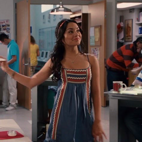 Gabriella High School Musical Outfits, Vanessa Hudgens Body, Gabriela Montez, Matt Prokop, Vanessa Hudgens Outfits, Olesya Rulin, Zac Efron Vanessa Hudgens, Gabriella High School Musical, Monique Coleman