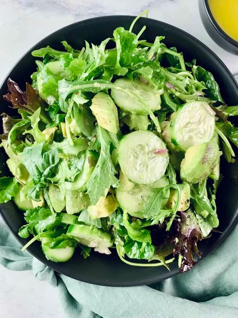 This quick, simple French Green Salad is a fabulous accompaniment to just about anything you care to serve with it. Ideal for parties and for dinner sides. Chock full of healthy leafy greens and tossed in a mustardy French vinaigrette that everyone will love. Elegant Salad Recipes, French Salad Recipes, French Vinaigrette, Green Salads, Leafy Salad, Leafy Green Salads, Green Salad Recipes, Salad Mixed Greens, Dinner Side