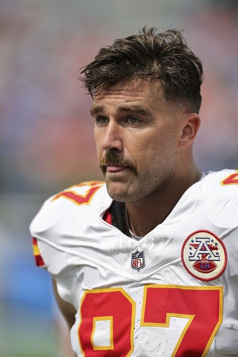 Travis Taylor, Kc Football, Jason Kelce, Travis Kelce, Chris Hemsworth, Kansas City Chiefs, Favorite Team, Kansas City, Taylor Swift