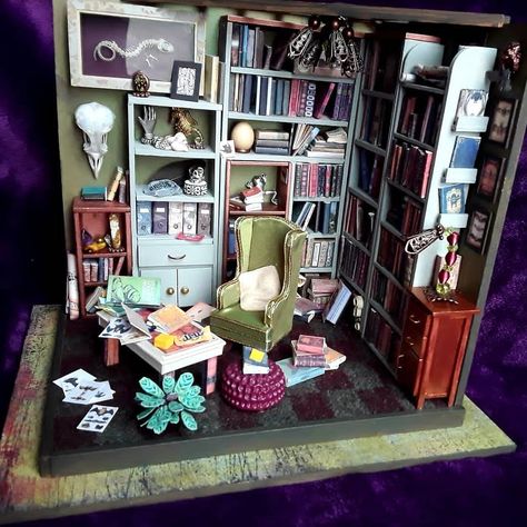 Sams Study Kit, Sams Study, Robotime Miniature, Rolife Miniature, Miniature Bookstore, Bedroom Diorama, Dollhouse Library, School Library Design, Miniature Dollhouses