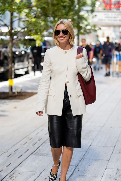 The Collarless Blazer Is the Fall Jacket Trend to Rely on for Effortless Polish | Vogue Collarless Blazer Outfit, Fall Jacket Trends, Cute Outfits For Beach, Outfits For Beach Vacation, Outfits For Beach, Best Outfits For Women, Trendy Outfits For Summer, Matching Outfits For Couples, Outfits For Date